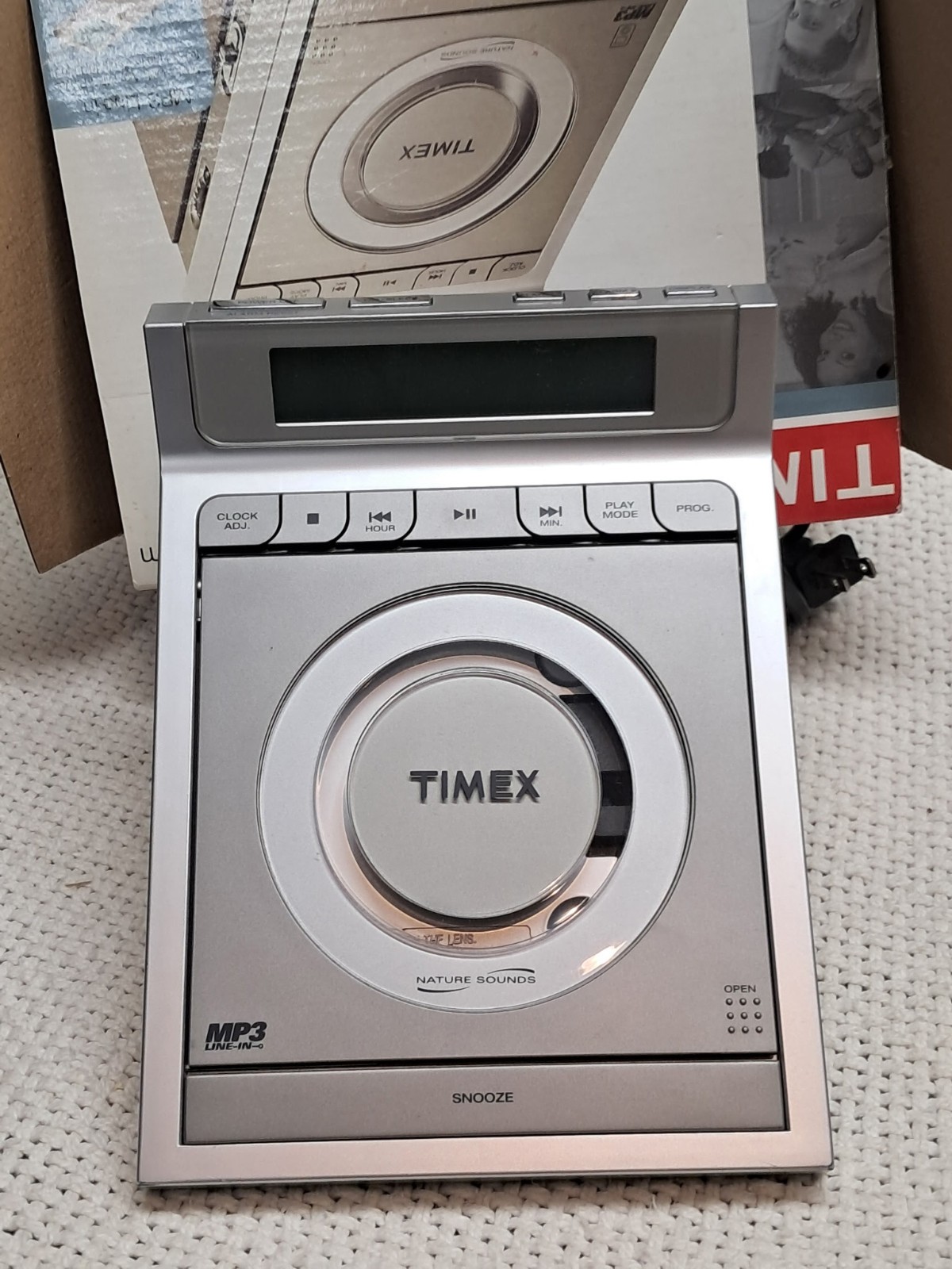Timex T609 Stereo CD Dual Alarm Clock Radio MP3 Audio open box
