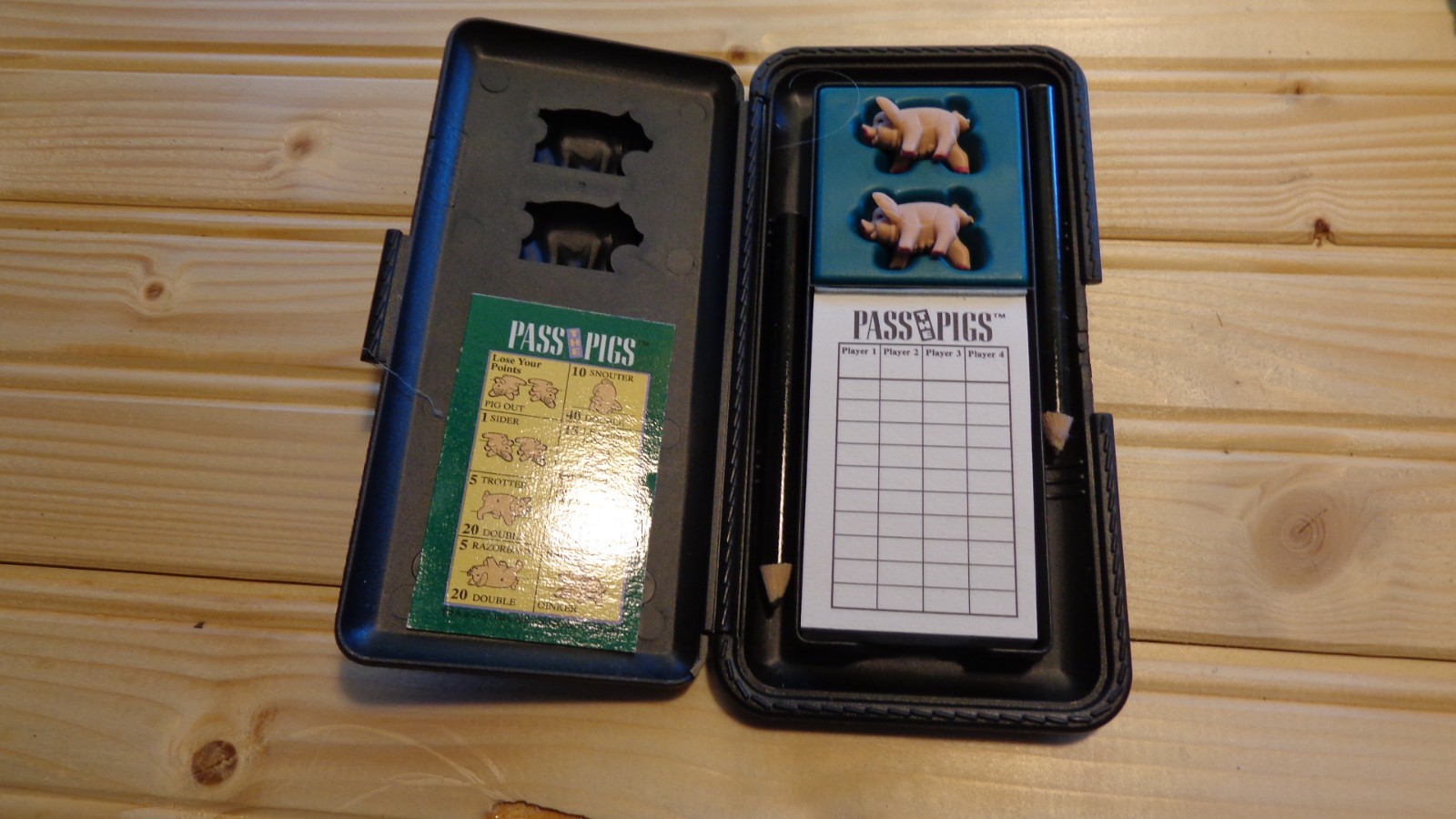 Vintage 1992 Milton Bradley Pass The Pigs Portable Travel Game