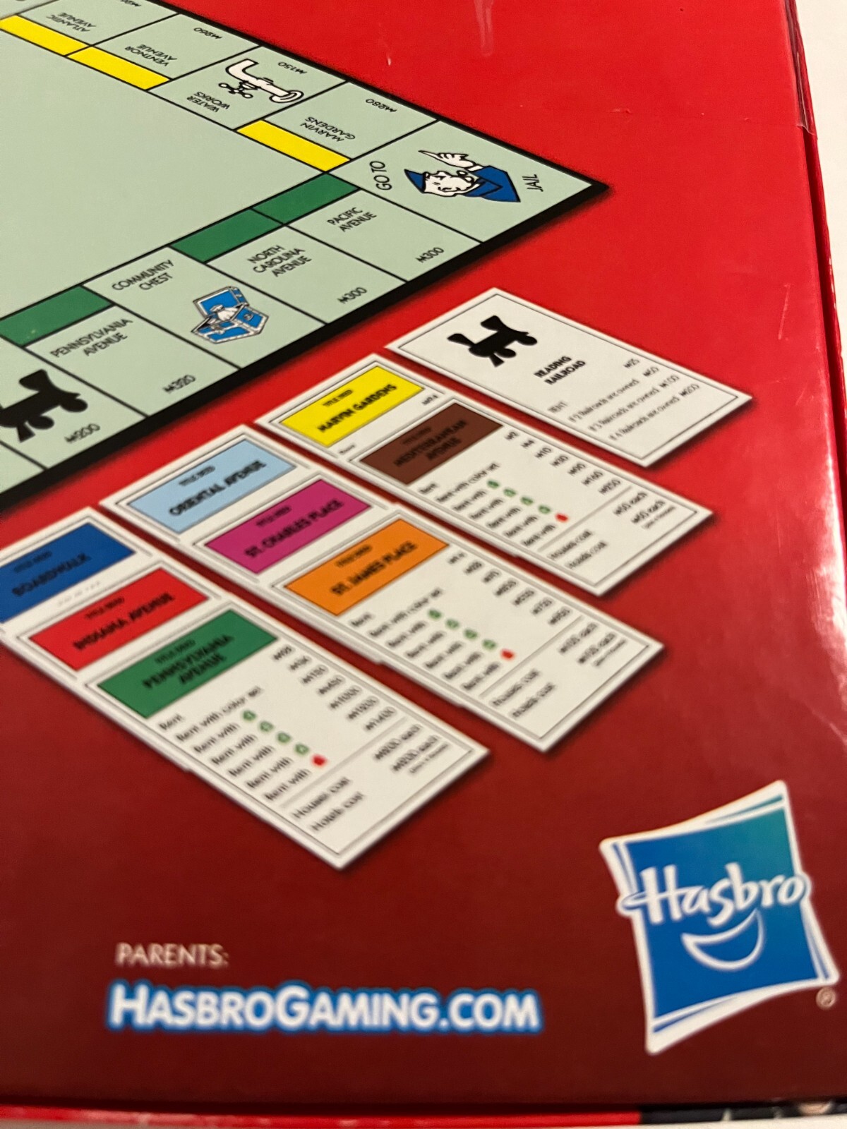 MONOPOLY HASBRO CLASSIC GAMING BOARD/NEW