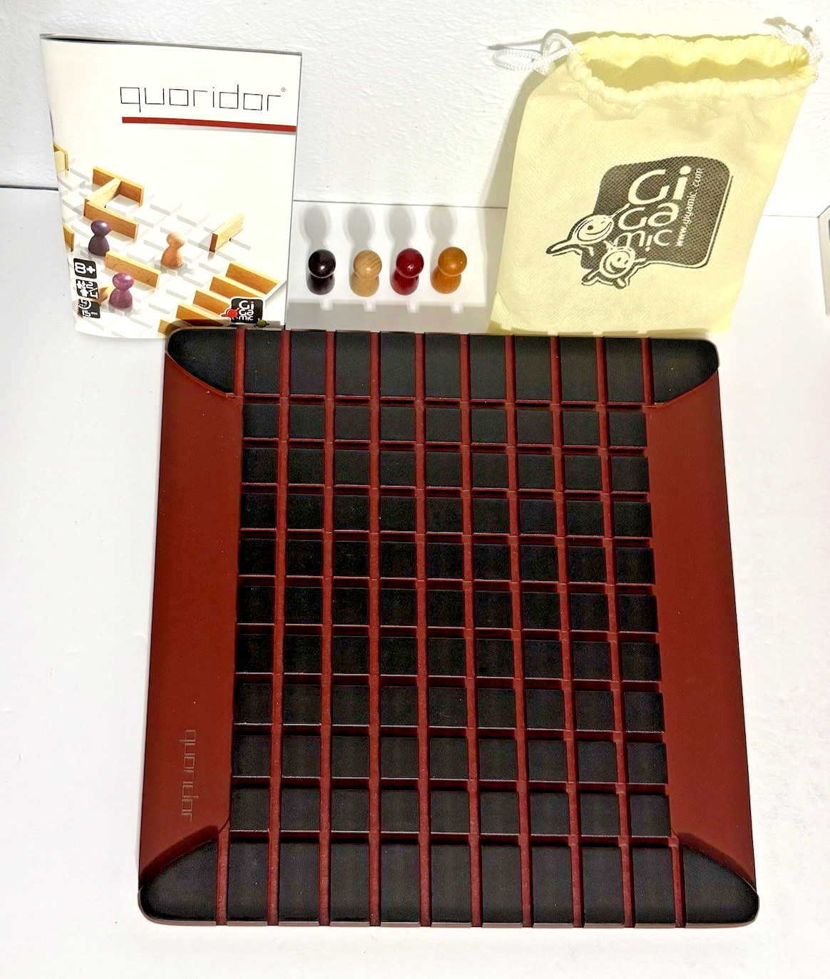 Quoridor Gigamic Wooden Strategy Complete Board Game Complete Mensa Award Winner