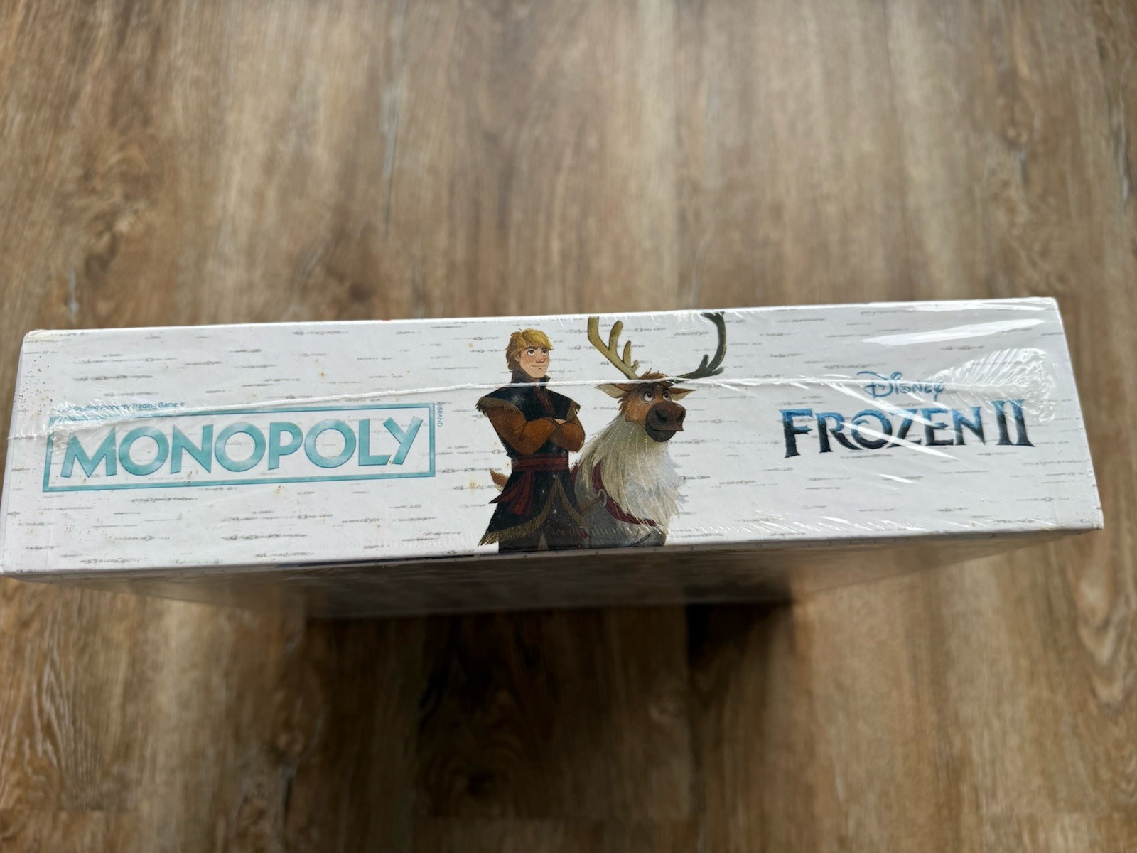 2018 HASBRO DISNEY’s FROZEN II MONOPOLY GAME NIB SEALED! Back Of Box Dented
