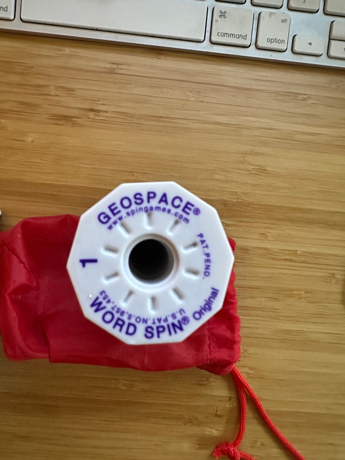 Word Spin Scramble Hand Held Word Game by Geospace Magnets 1 or More Players