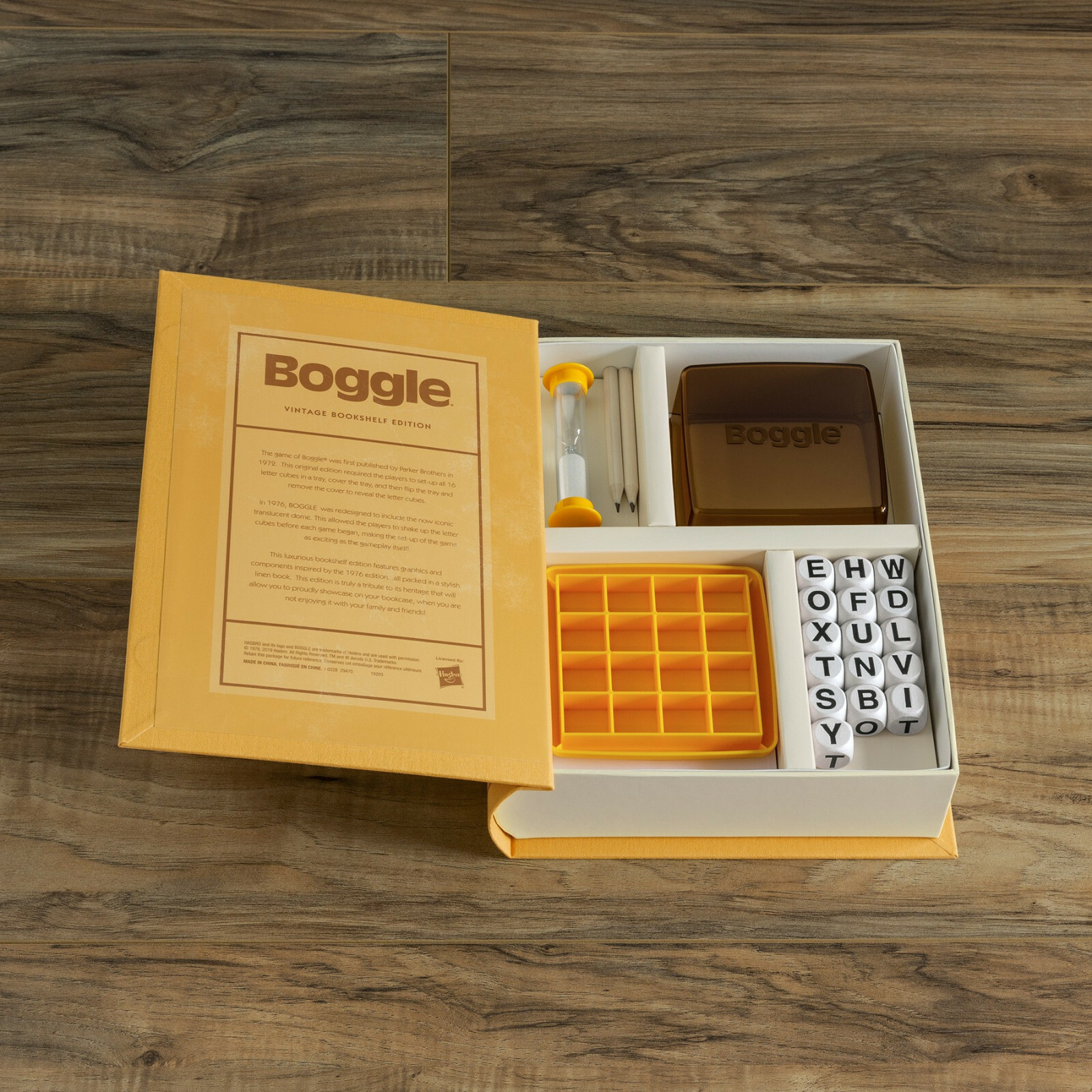 Boggle Vintage Bookshelf Edition Deluxe Linen Book Word Building Game New 1976
