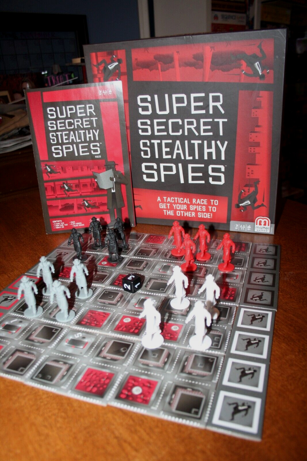 Super-Secret Stealthy Spies Game Tactical Race Get Spies Other Side! Mattel 2017