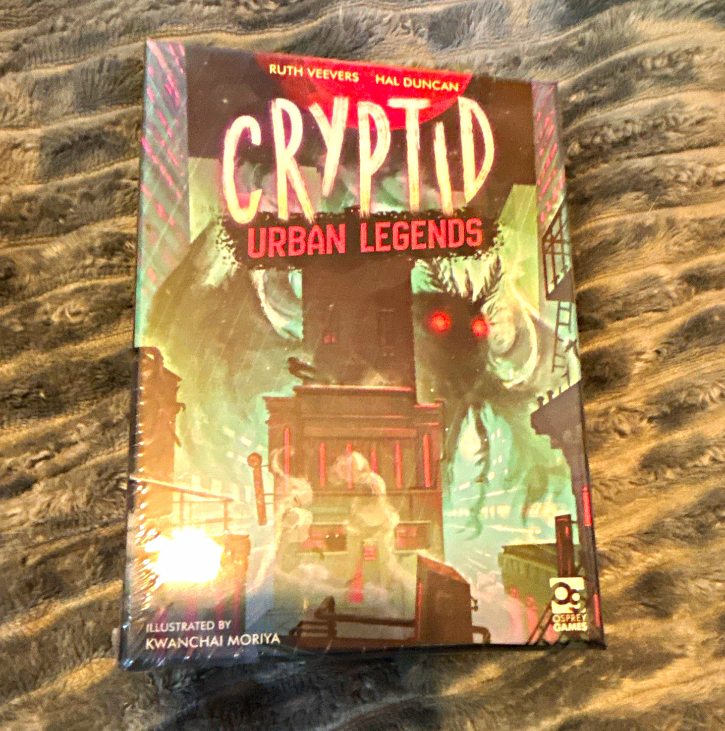 Osprey Games Cryptid: Urban Legends Card Game 2 Players 17+ (2021)