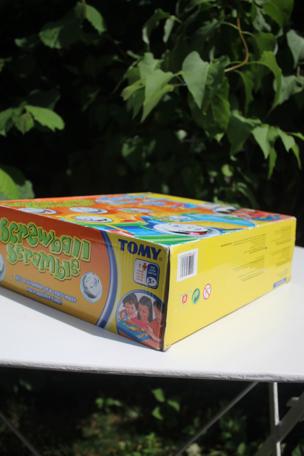 Tomy Tricky Ball Screwball Scramble Board Game