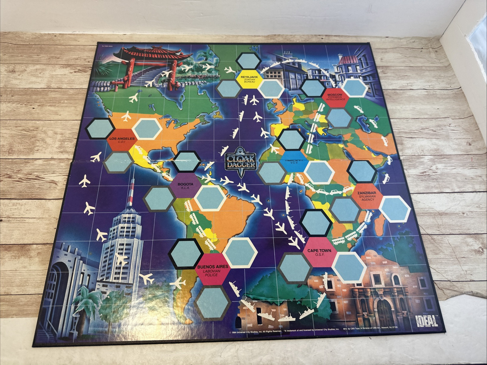 VINTAGE 1984 Cloak and Dagger Role Playing Board Game – Complete