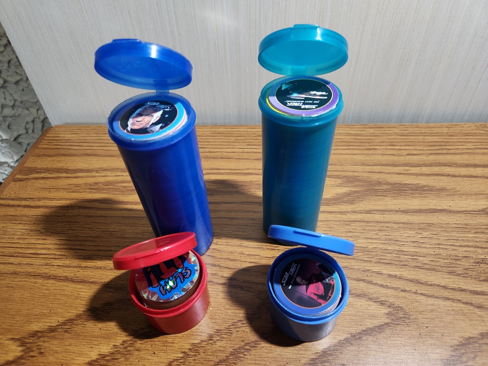 HTF Vintage Lot of 150+ Star Trek Milk Caps POGs 4 Slammers & 4 Containers Game