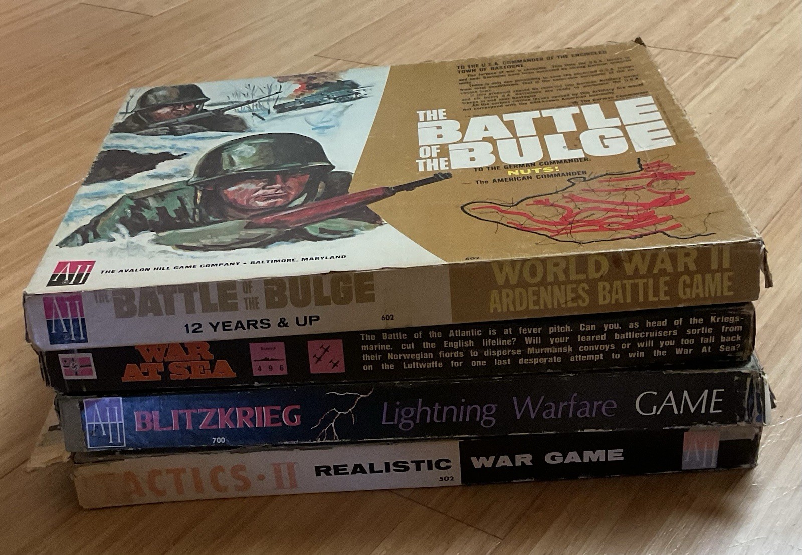 Lot 4 VTG Avalon Hill Games: Blitzkreig, Battle of Bulge, Tactics II, War at Sea
