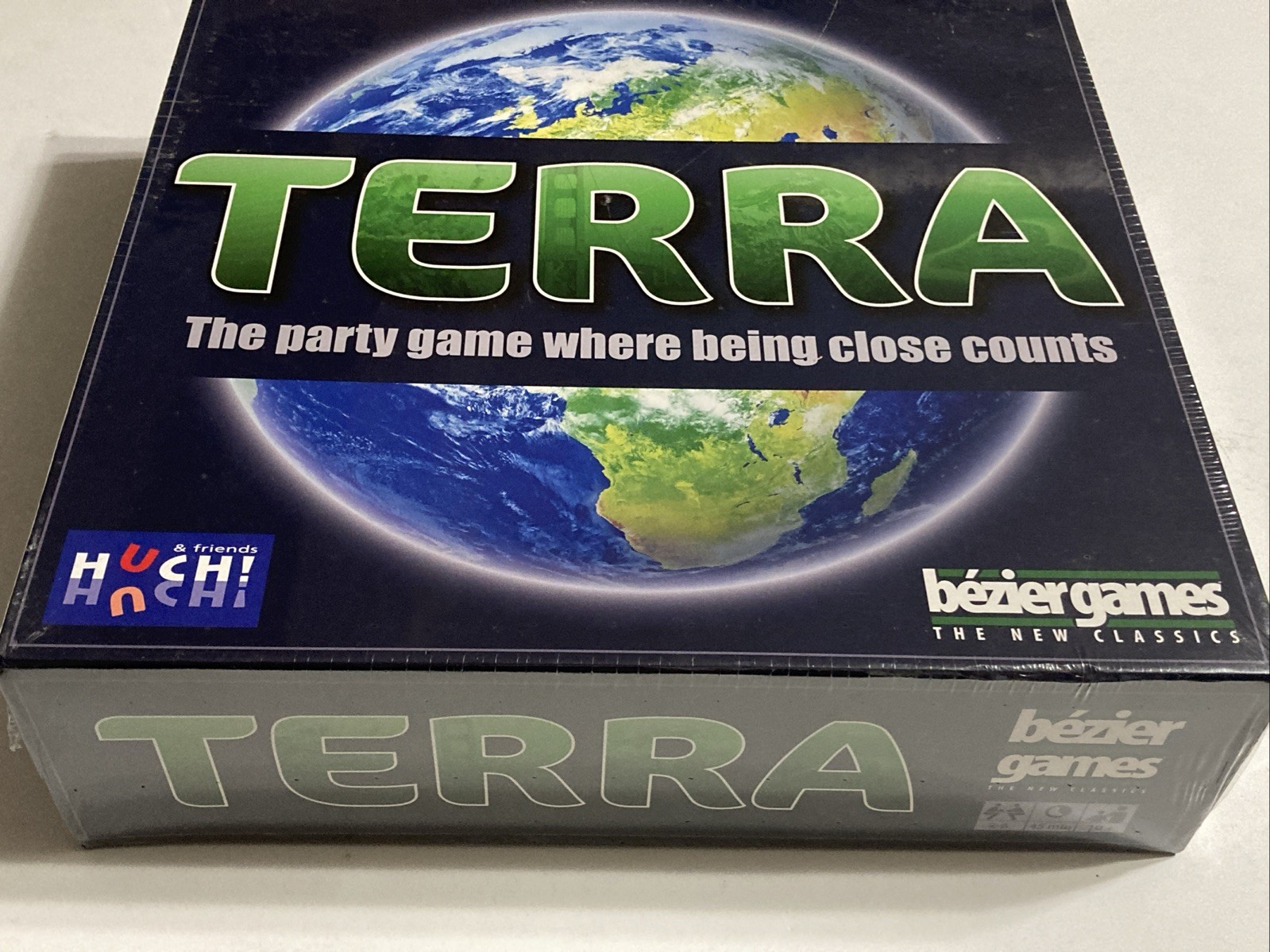 2014 Bézier Games Terra Geography Trivia Board Game NIS Party Game SEALED NEW