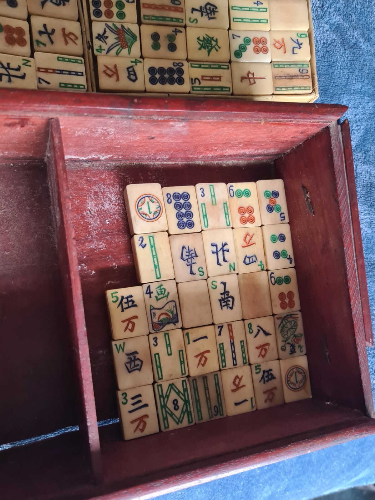 Mahjong Antique BOVINE BONE & BAMBOO MAH JONG Jongg 148 TILES 96 Pegs c.1920s