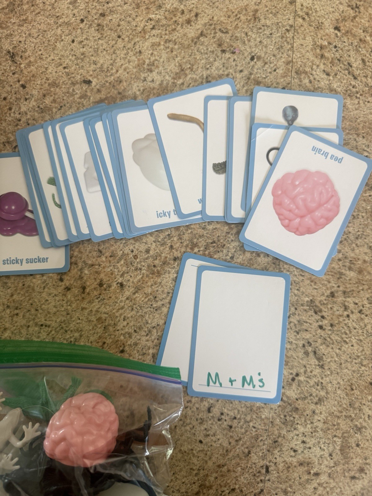 WHAT’S IN NED’S HEAD? – Family Game GROSS-OUT FUN – Goliath Games 2020
