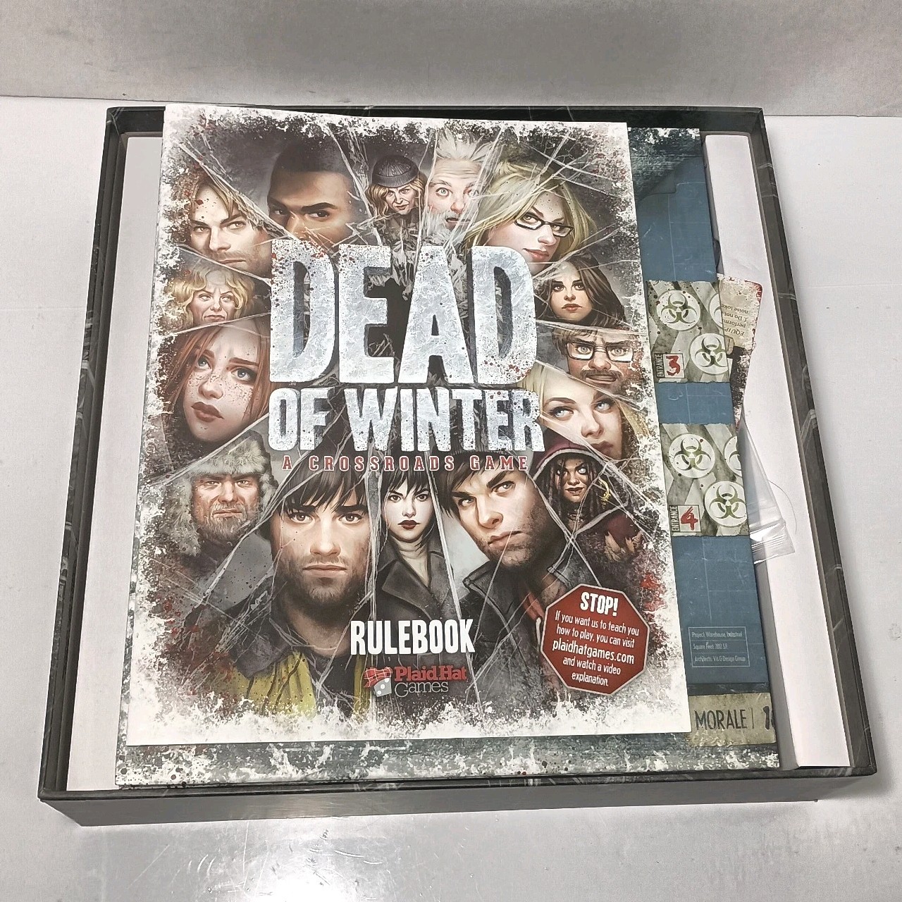 DEAD OF WINTER Plaid Hat Games 2014 100% Complete Near MINT Zombie Horror Board