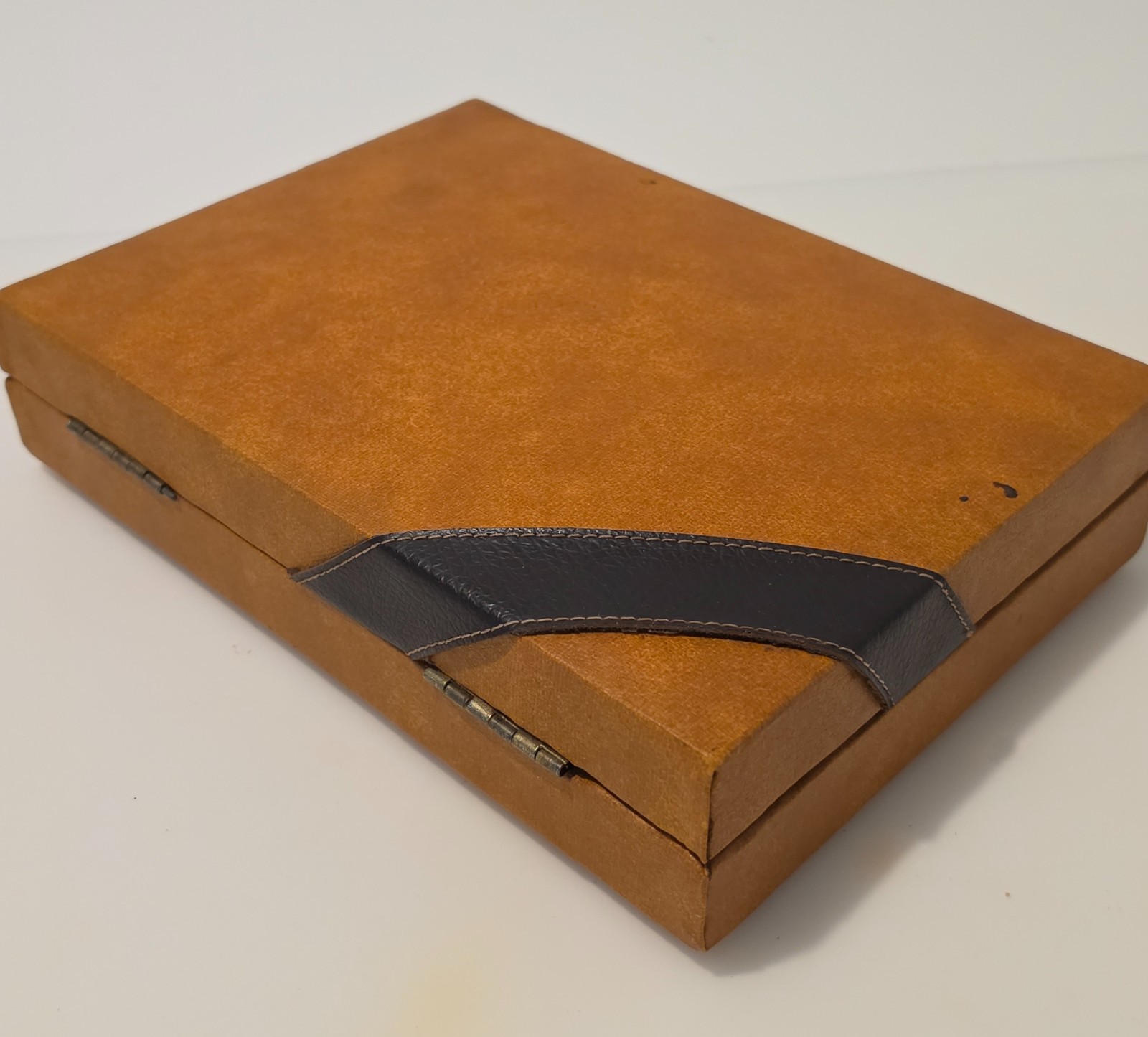 Vintage Backgammon Set Brown White Faux Leather Case Portable 9.5″x7″