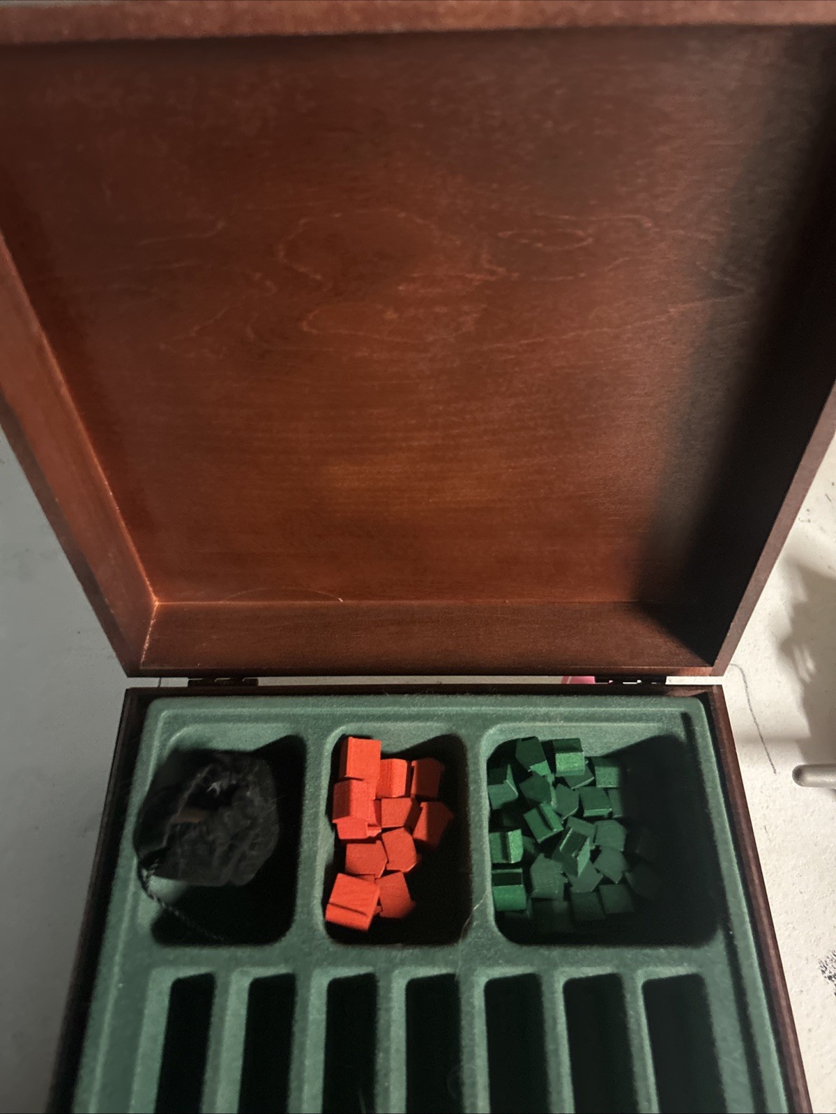 Monopoly Game Heirloom Edition Complete Set Wooden Box