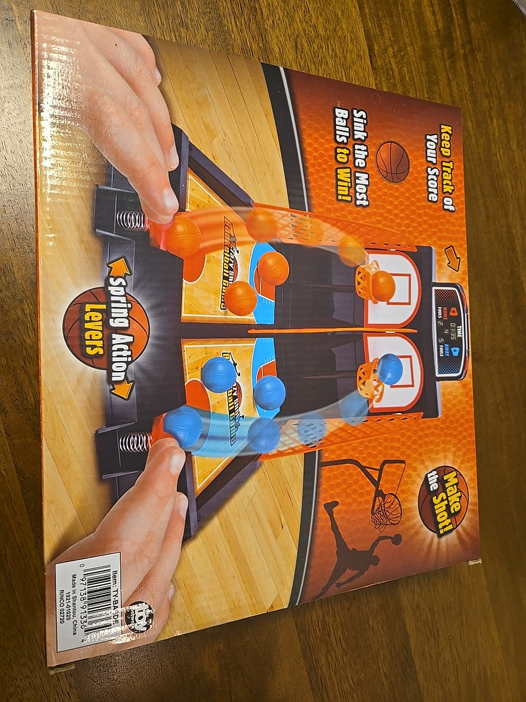crazy shot basketball game with 3 orange and 3 blue balls