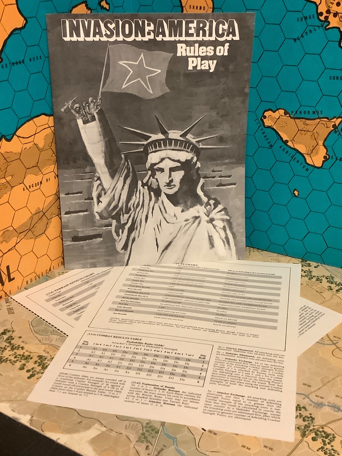 Invasion: AMERICA punched VG+ Alternate History SPI 1976 flatpack Tray WW4?