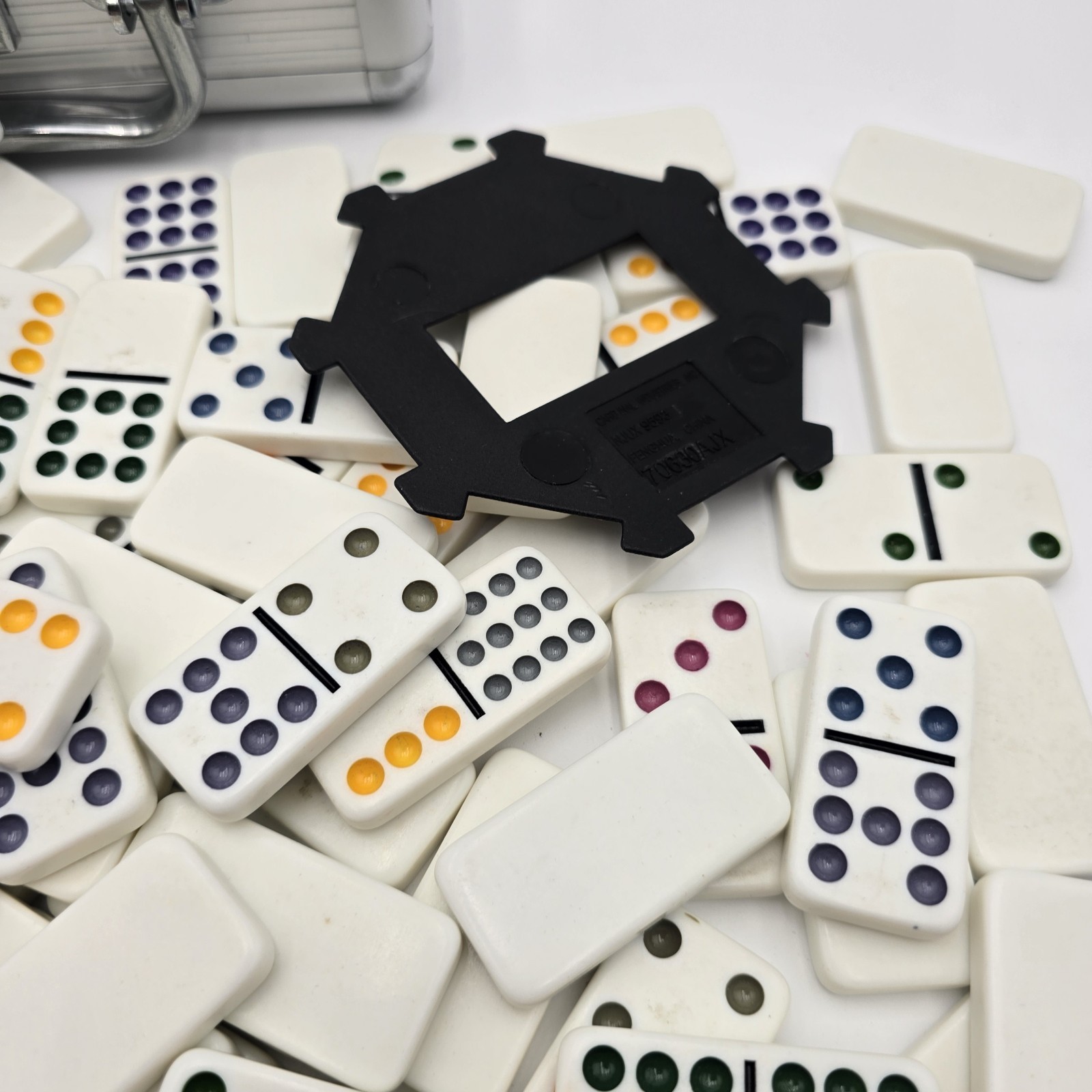 Cardinal Mexican Train Domino Game Set Score Sheets Metal Case Complete