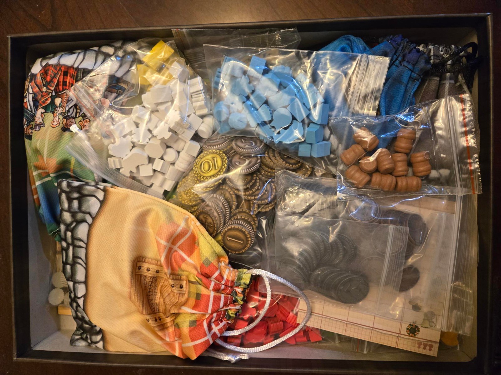 Clans of Caledonia Board Game + Expansion Industria big box + Upgrades!