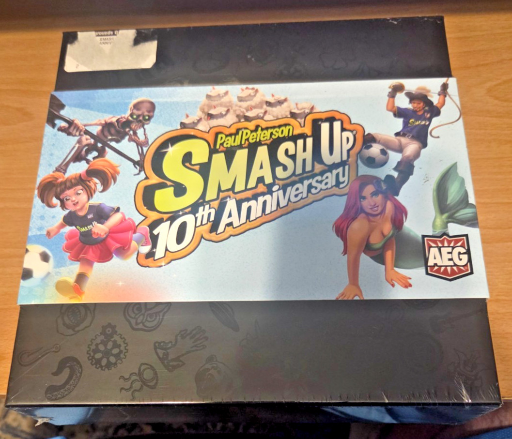 Smash Up: 10th Anniversary (AEG) New, Sealed