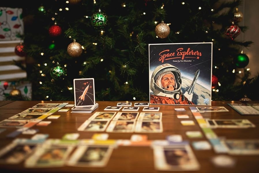 Space Explorers by 25th Century Games – SEALED
