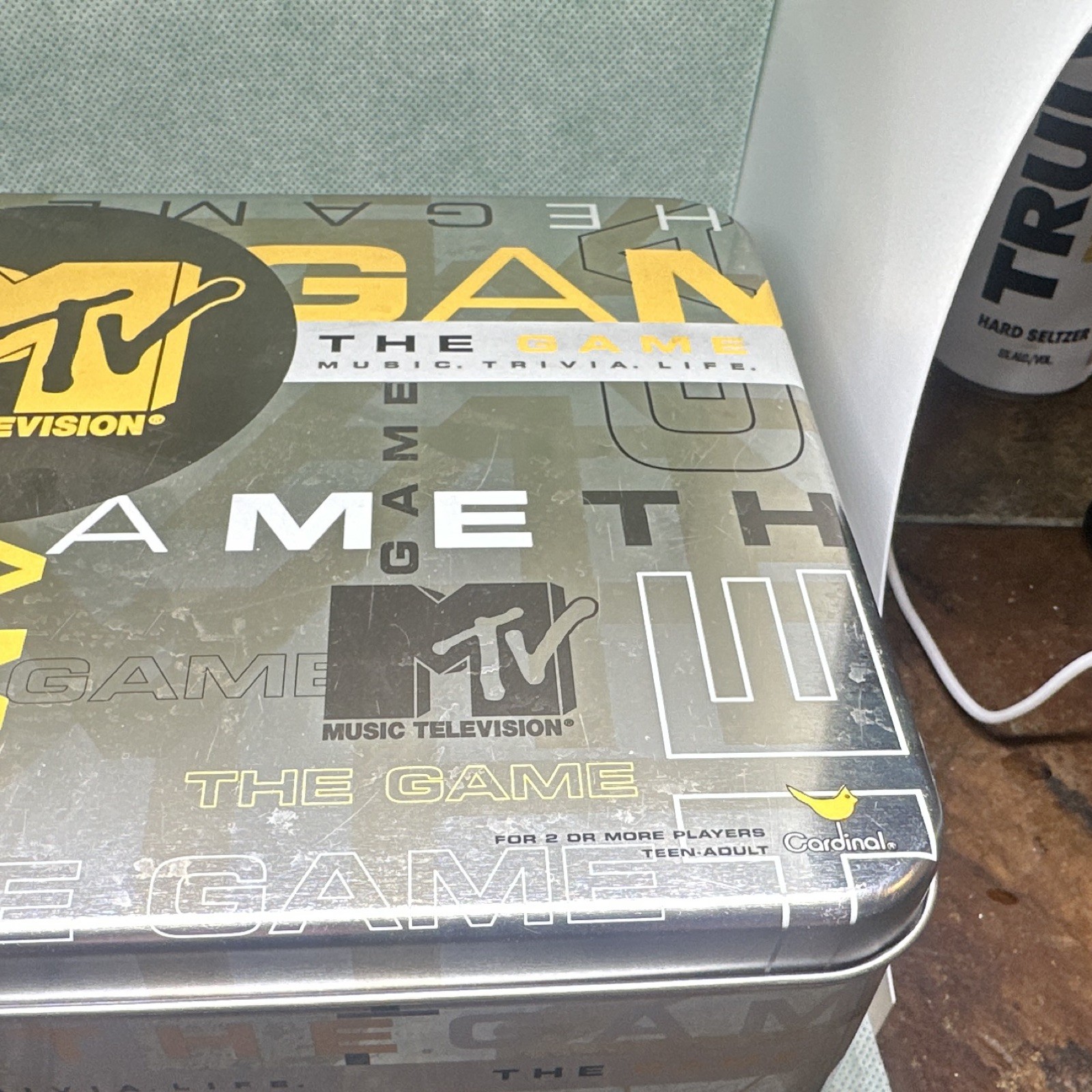 Cardinal MTV The Game Music Trivia Complete Game Tin Case 2+ Players Age 17+