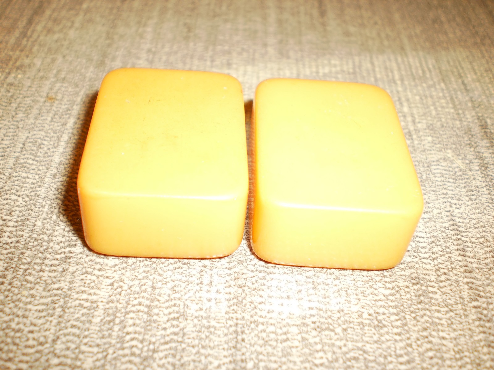 2 VTGE ROTTGAMES MAH JONG MAJONG TILES CATALIN BAKELITE FOR CRAFTS JEWELRY
