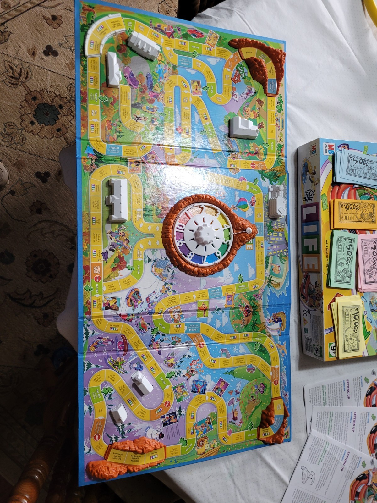 The Game Of Life board game 2 to 6 players 9+ assembled fantastic condition