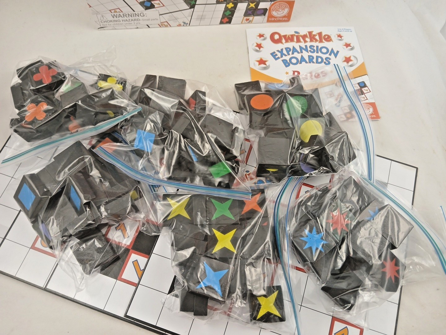 Qwirkle Expansion Boards Game SEALED MindWare 2013 Strategy Select and Connect