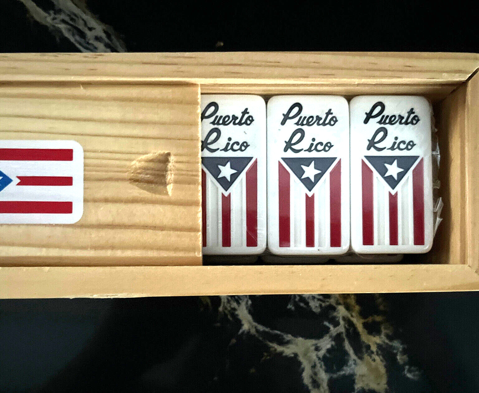 Dominoes Regular With Puerto Rico Flag Quality Wood Box Bandera P.R.