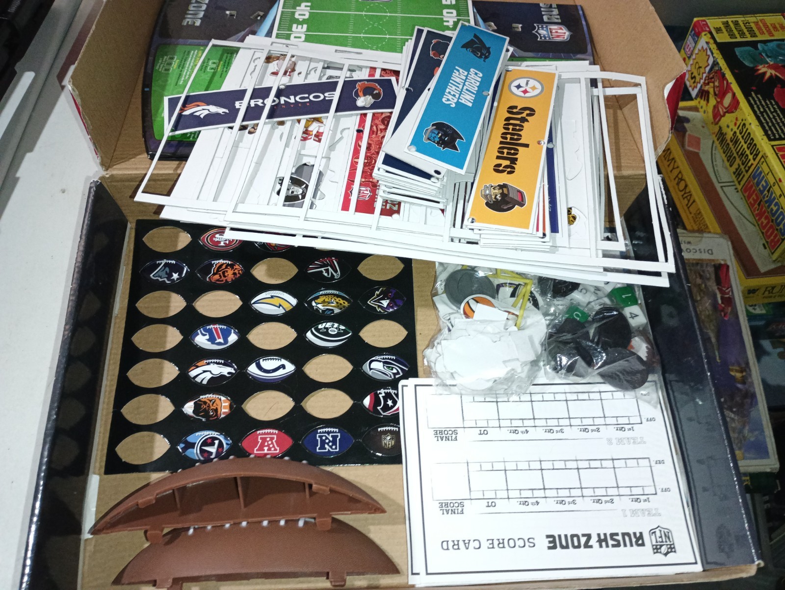 NFL Rush Zone Board Game 100% Complete All 32 NFL Teams Ages 7+ Excellent