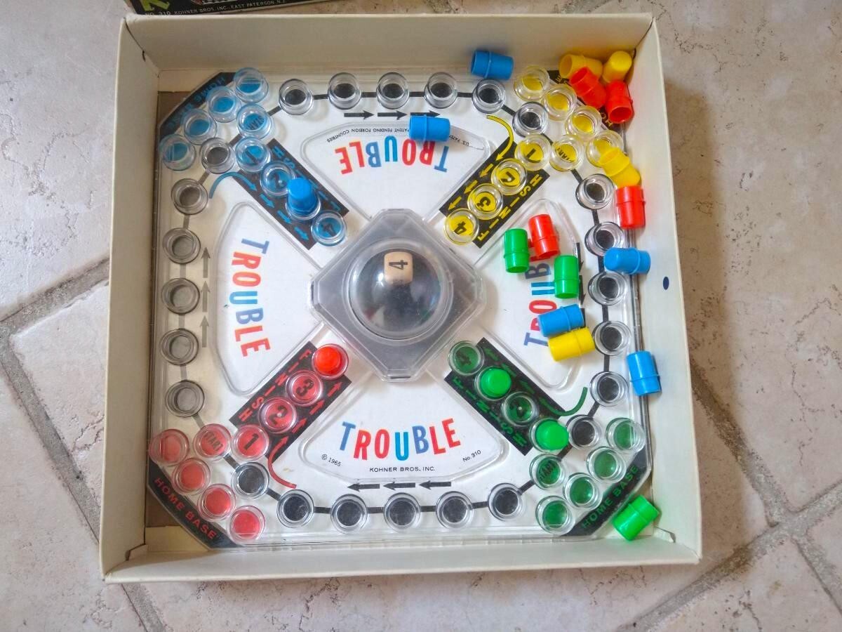 1965 Kohner Trouble Board Game Pop-O-Matic Dice Roller Vintage Classic