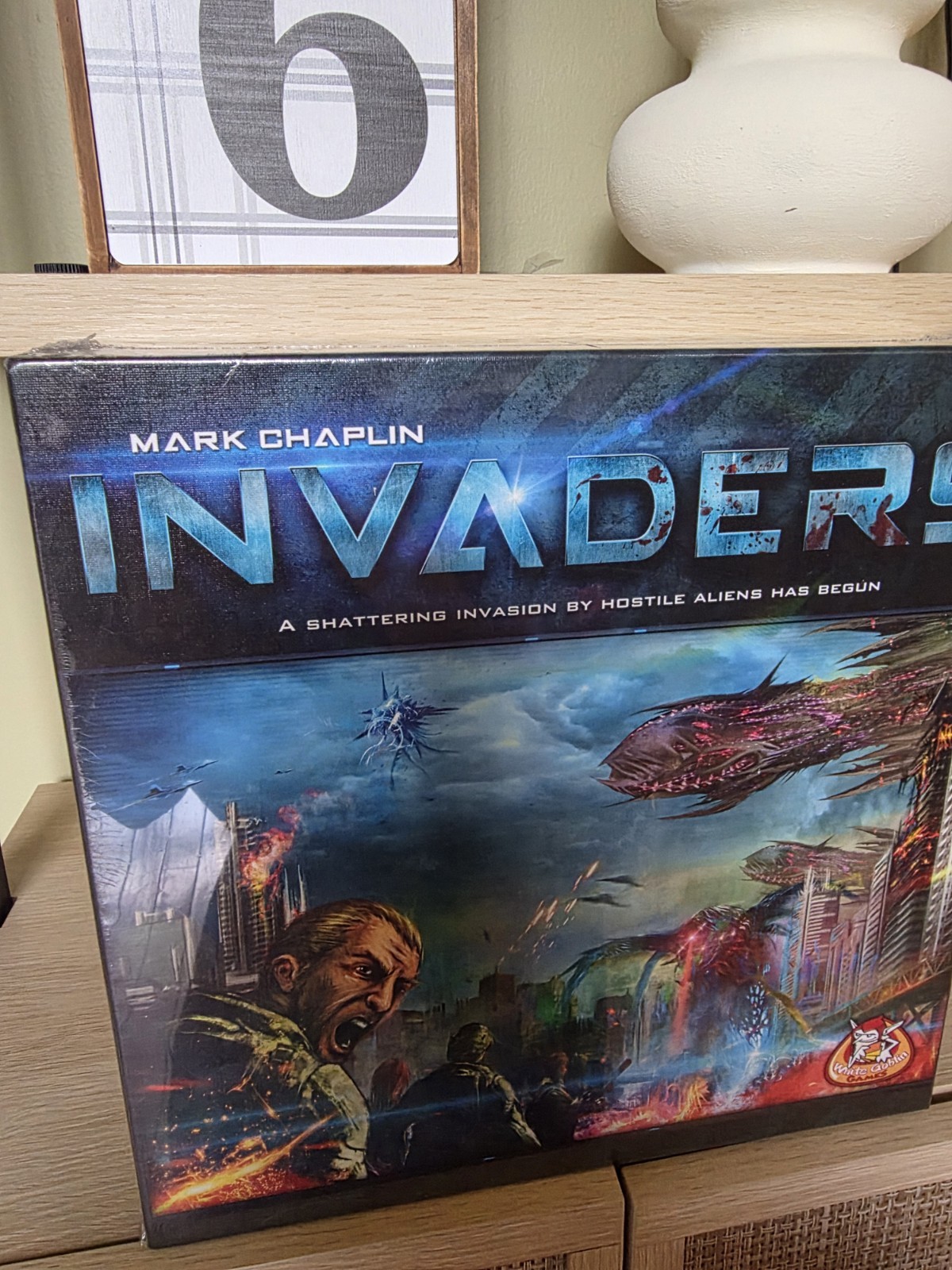 Invaders Board Game White Goblin Games – Mark Chaplin – New!