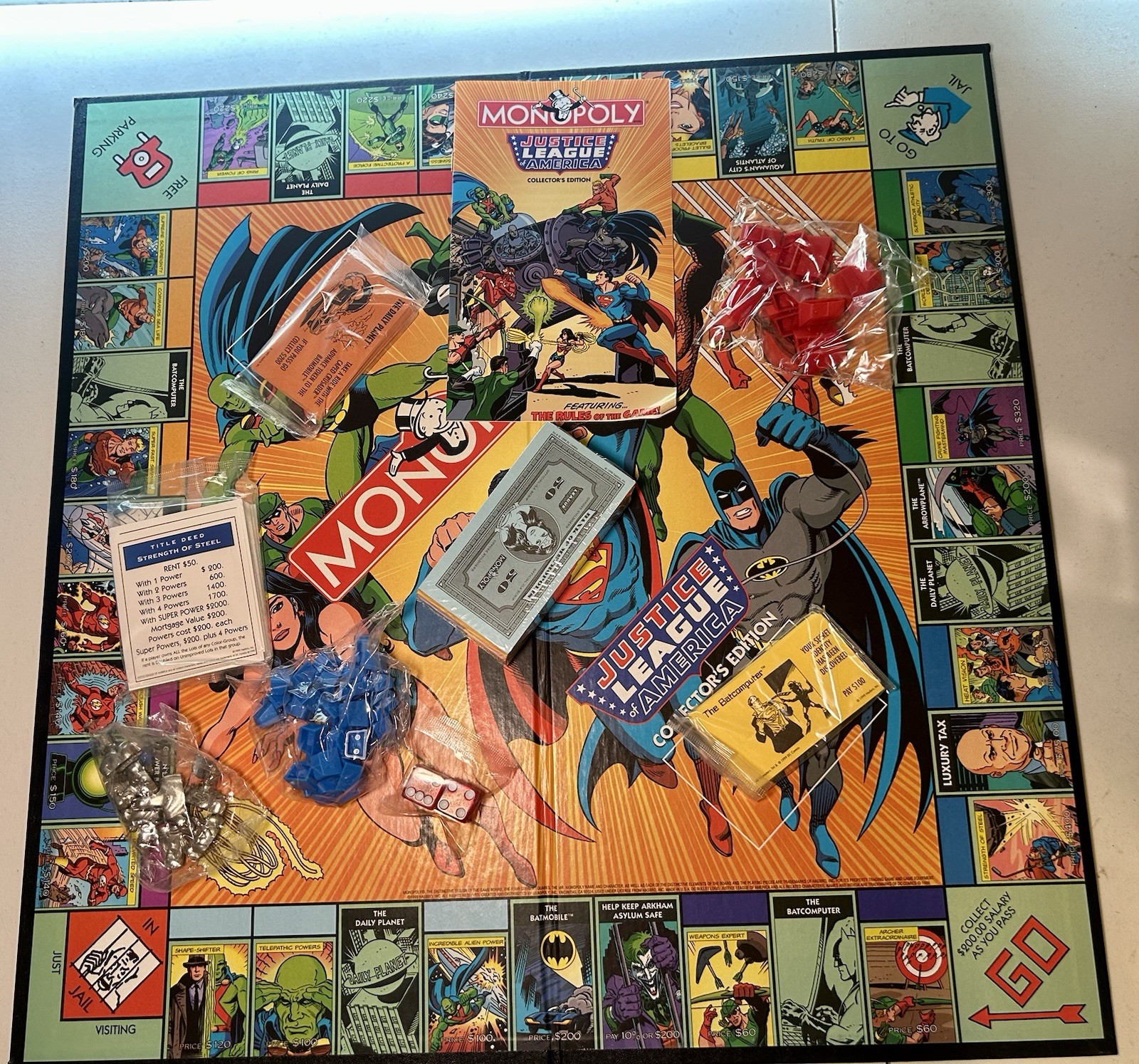 1999 Monopoly Justice League of America Board Game + Comic Book a New In box