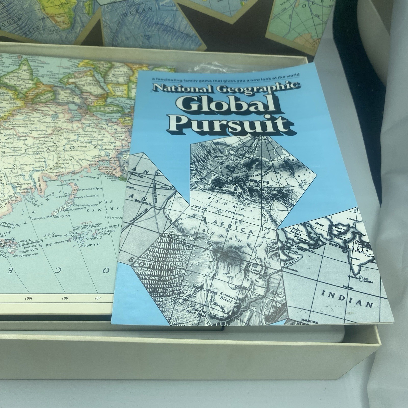 1988 National Geographic Global Pursuit Board Game Complete Unplayed Vintage