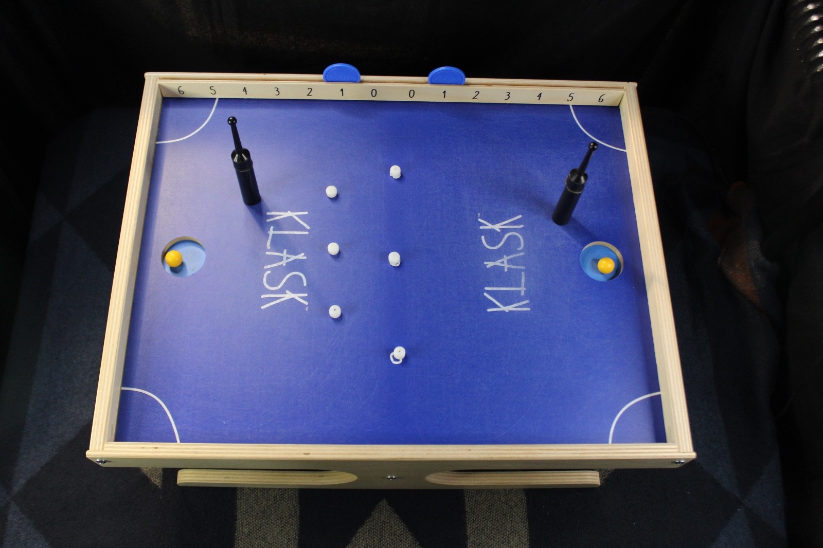KLASK Magnetic Tabletop Board Game Wood Party Skill Game Extra Magnets Case Box