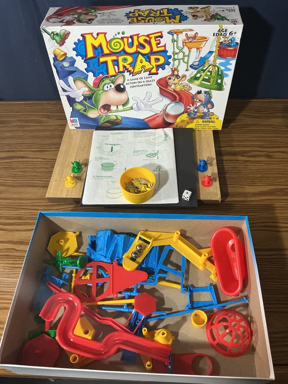 VINTAGE Mouse Trap COMPLETE Milton Bradley 2005 Classic Board Game Kids Family