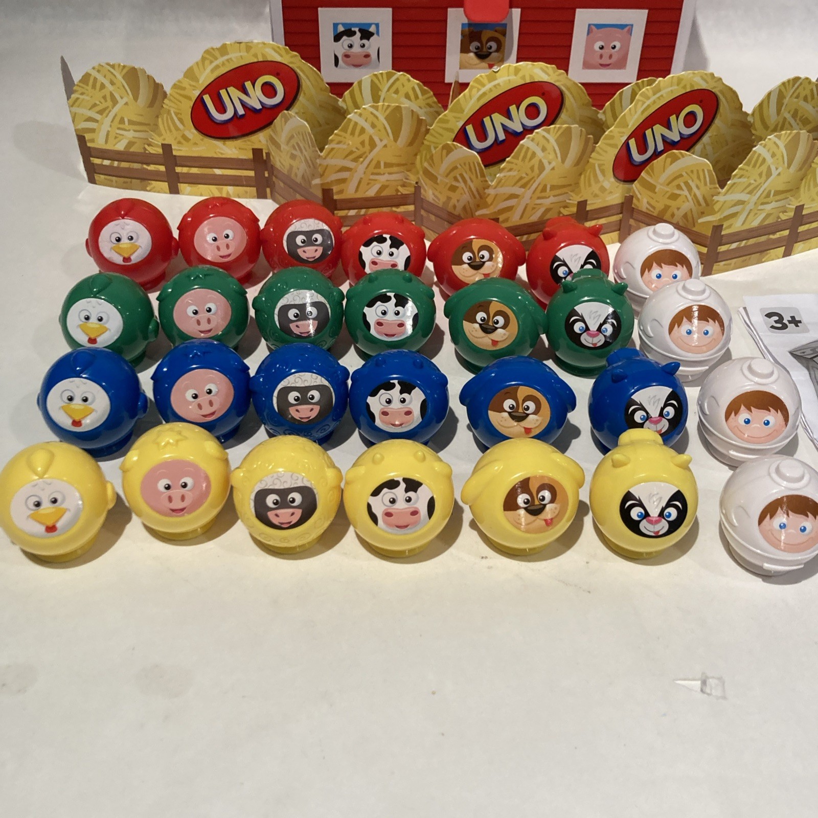UNO Moo Game Complete With Barn Case 28 Figures Mattel 2008 100% Complete!!
