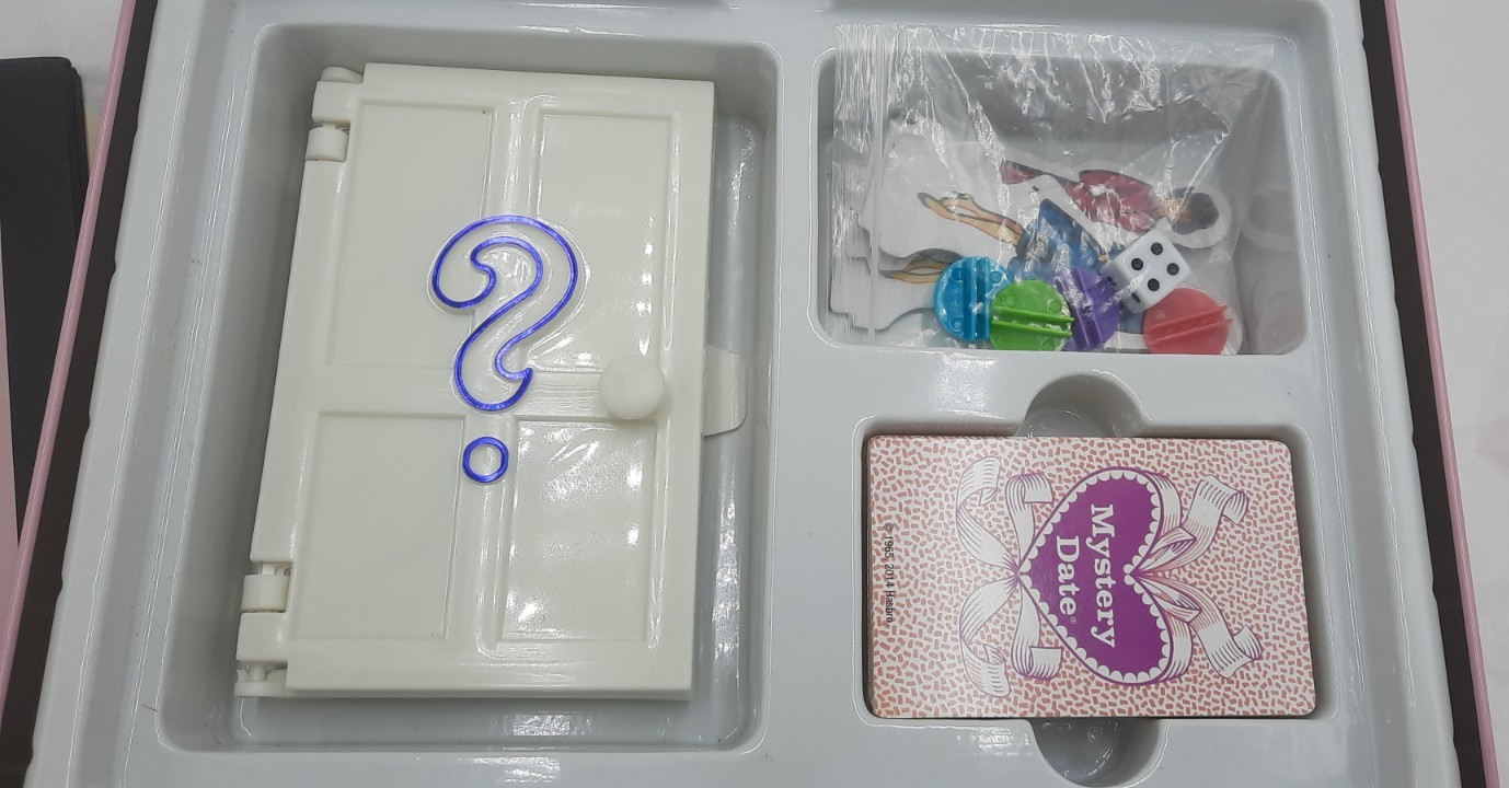 Mystery Date Game Nostalgia Edition in Tin Complete 2014