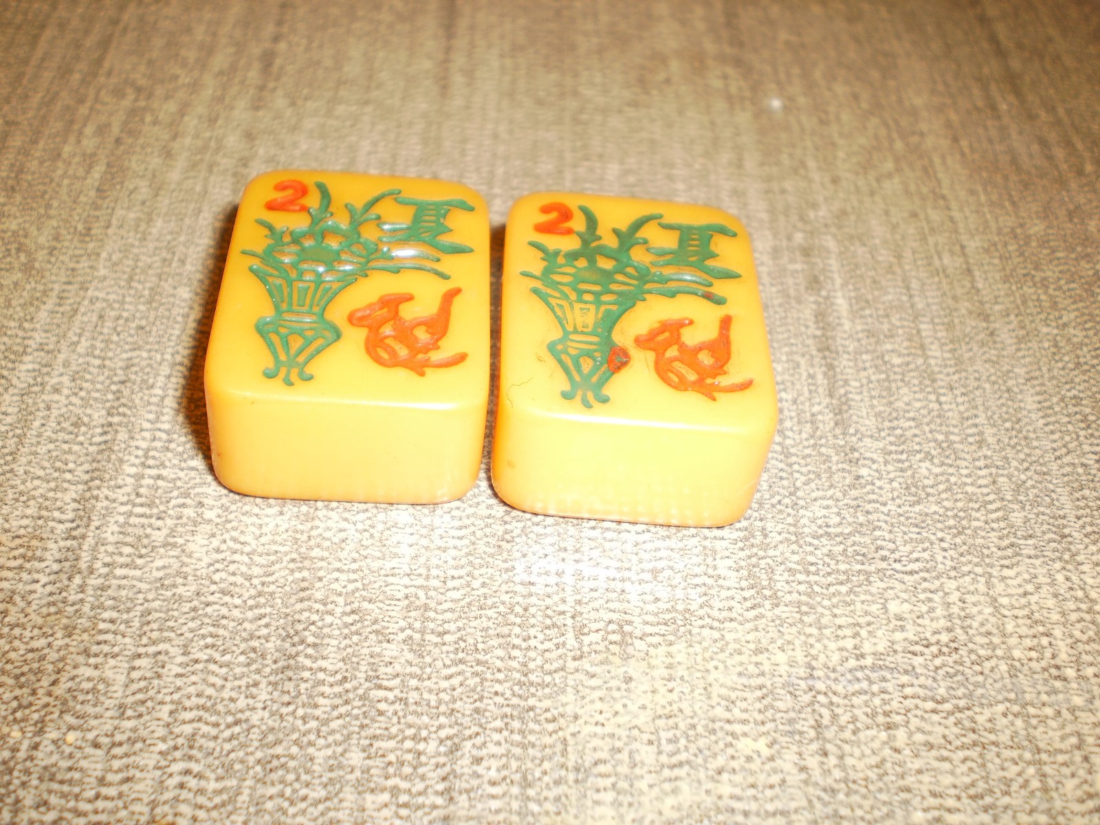 2 VTGE ROTTGAMES MAH JONG MAJONG TILES CATALIN BAKELITE FOR CRAFTS JEWELRY
