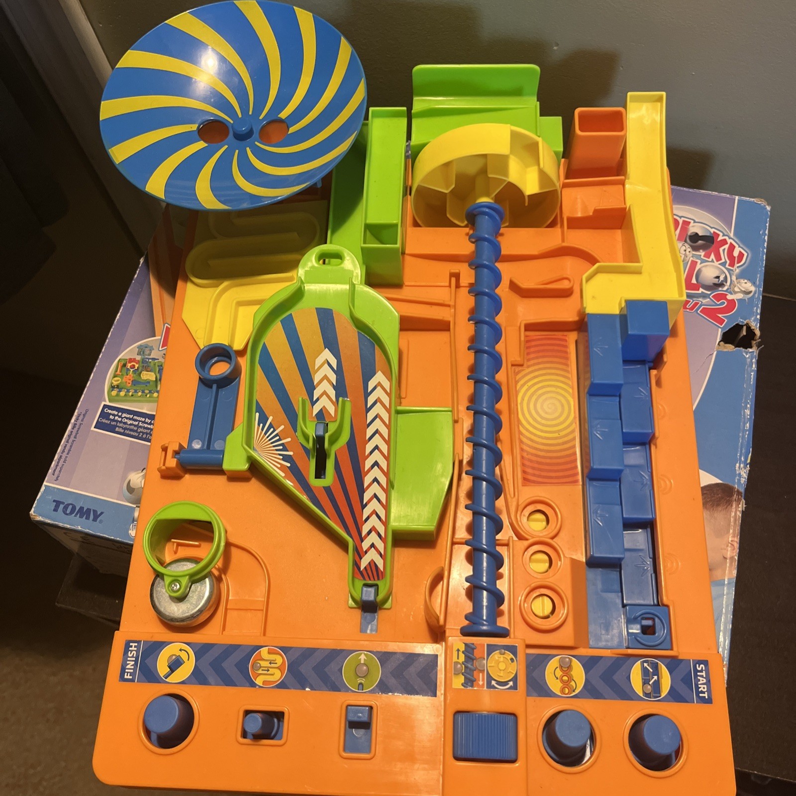 TOMY Screwball Scramble 2 Brainteasers Ages 5-up
