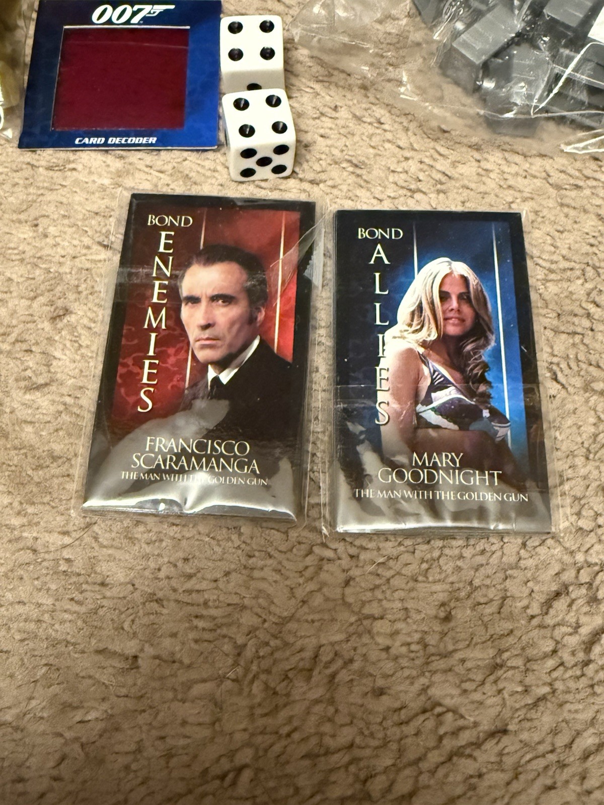 Monopoly game Ultimate James Bond 007 Collector’s Edition w/ 6 Tokens, Decoder