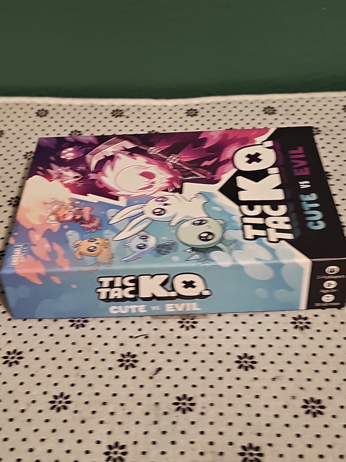 New Tic Tac KO Cute vs Evil Card Game 8+ K.O. 2-4 Players Unstable Used