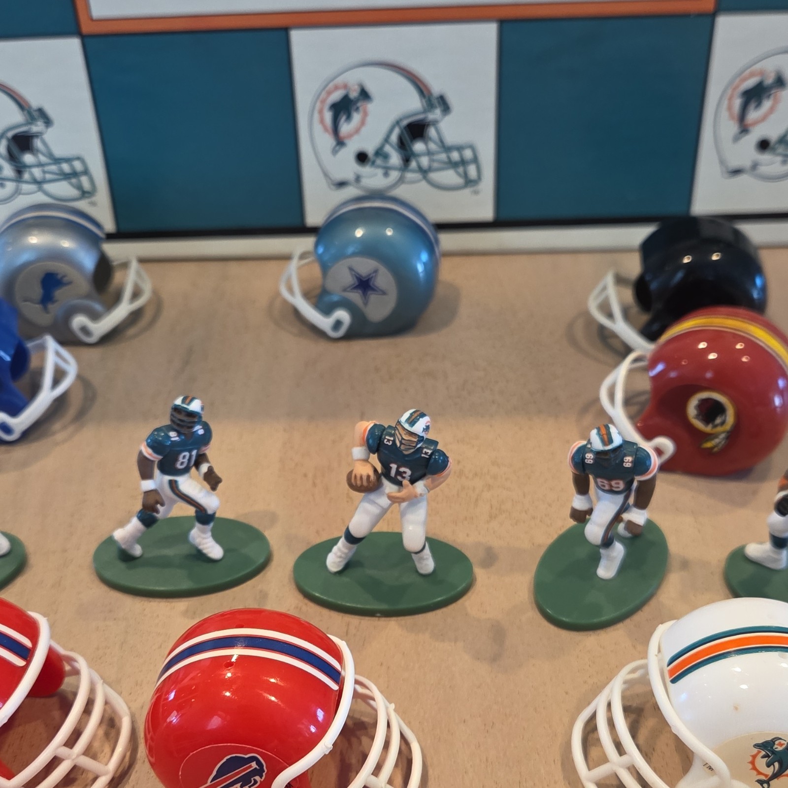 Miami Dolphins Checker Board Game w/ Gumball Helmets Figures and Surprises