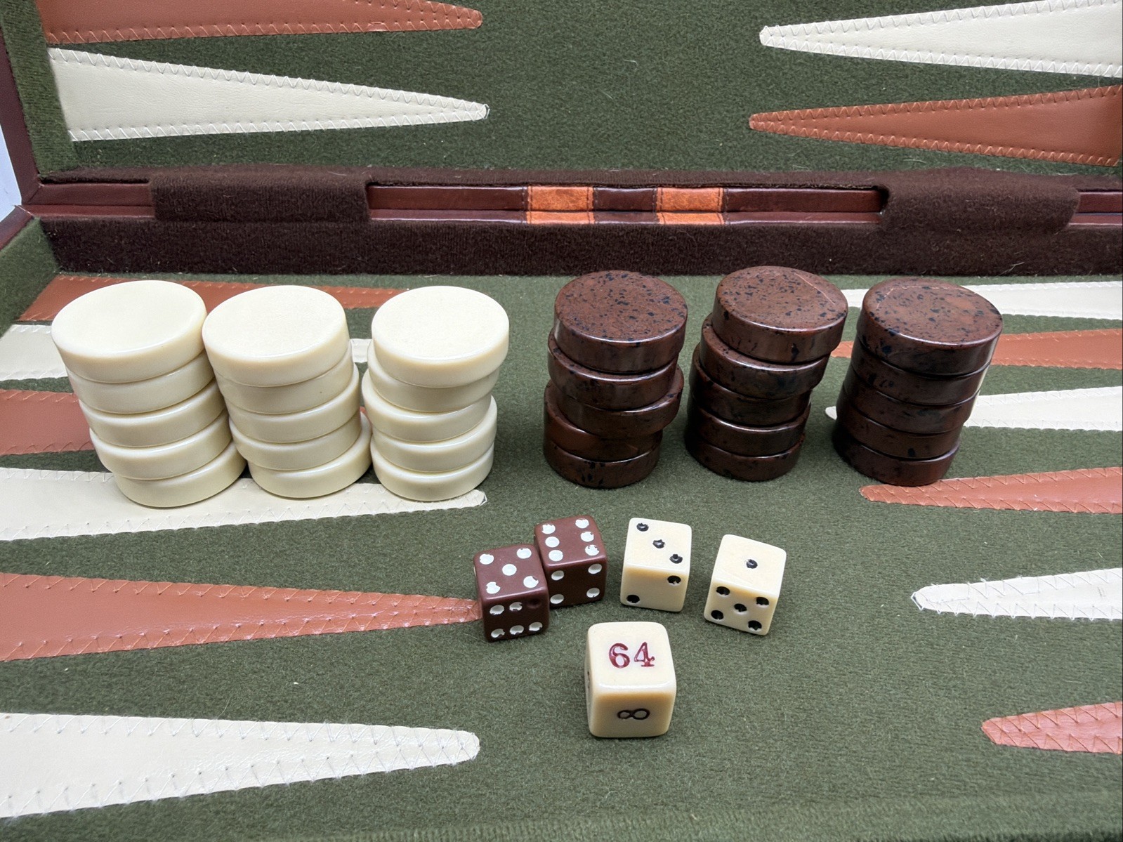 Vtg Pierre Cardin Backgammon Set Brown Swirl & Cream Pieces 1 3/8” Complete