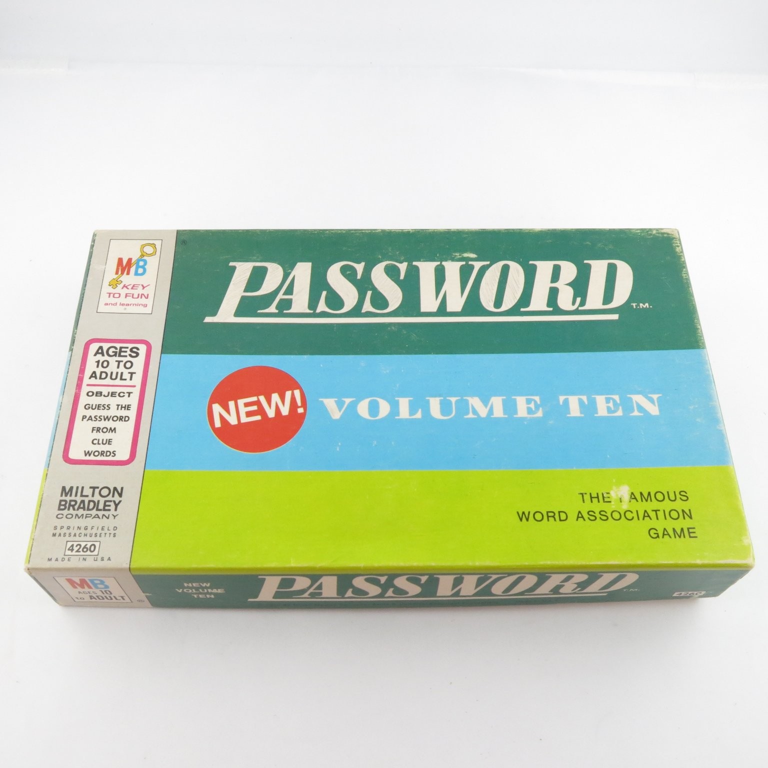 Password Milton Bradley Board Game 4 Players Ages 10+ Word Association 1962