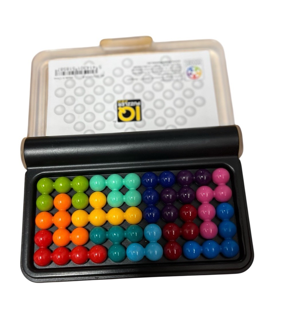 Brain Teaser game Smart Games IQ Puzzler Pro Challenge STEM Learning Fun For All