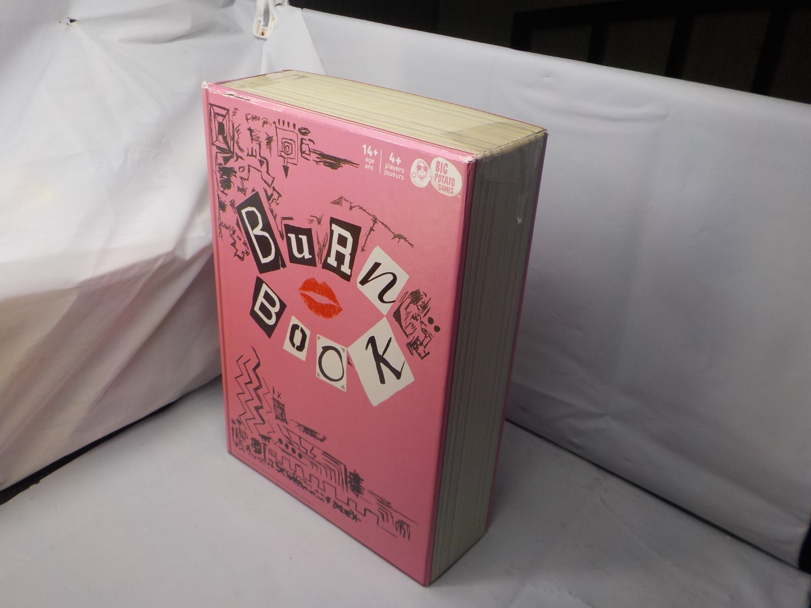 Mean Girls Burn Book The Party Game Bookshelf Game 2021 no instructions, sticker