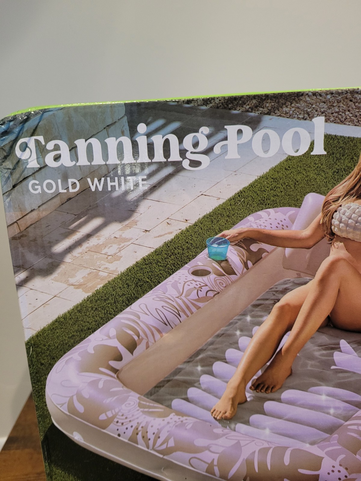 Inflatable Tanning Pool Lounger Float 70 x 46ADULT SIZE WITH PILLOW GOLD & WHITE