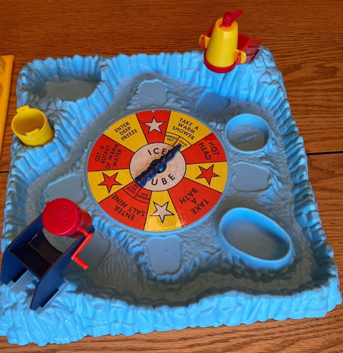 Vintage 1972 ICE CUBE Game w/ Tray by Milton Bradley RARE HTF Complete!